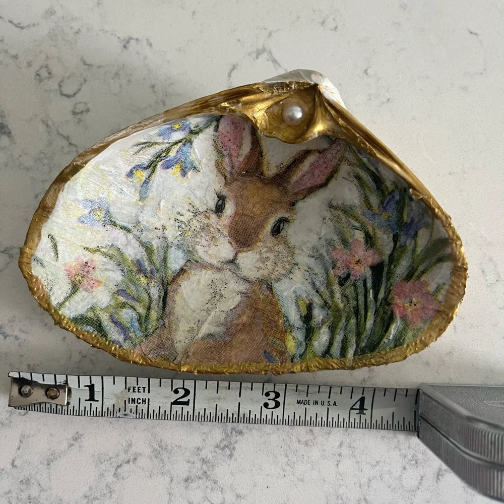 Decoupage Easter bunny shell - Picture 8 of 11